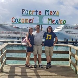 Meet your Posher, Wayne